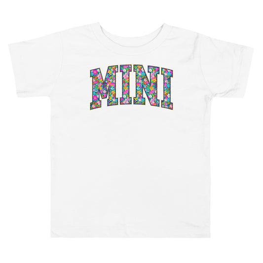 Always describe what’s in the photo using keywords (like: toddler, floral, graphic tee, matching, mommy and me)
